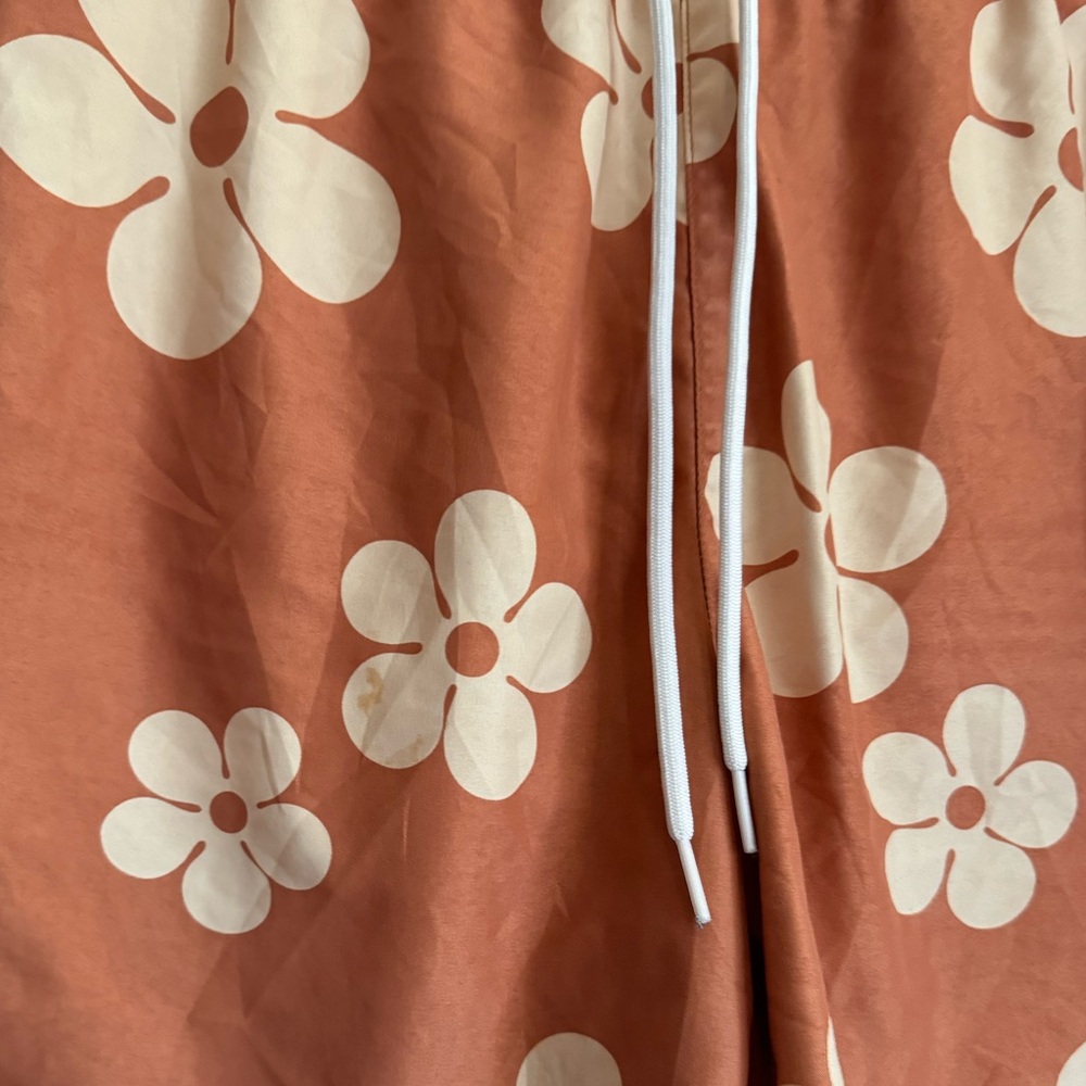 EUC - PacSun Bahama Floral 17" Swim Trunks SOLD OUT online * Smoke Free Home* - Picture 4 of 7